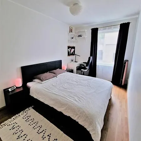 Spacious Near Downtown